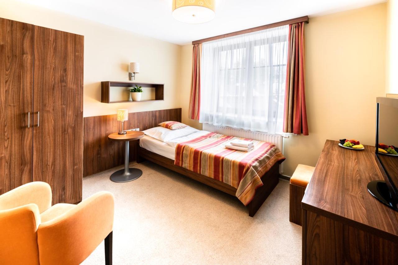 Hotel Artaban Zirovnice Экстерьер фото