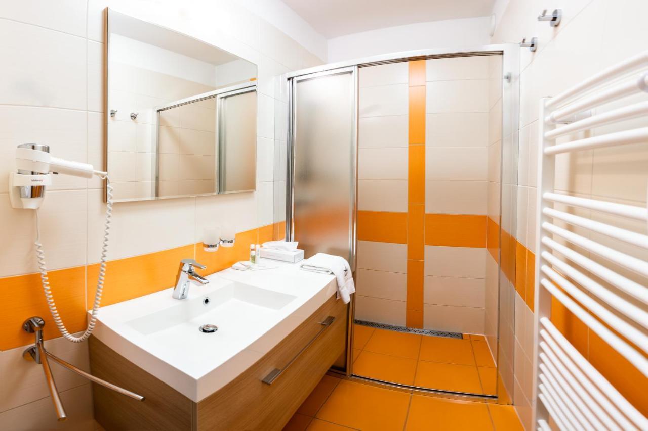 Hotel Artaban Zirovnice Экстерьер фото