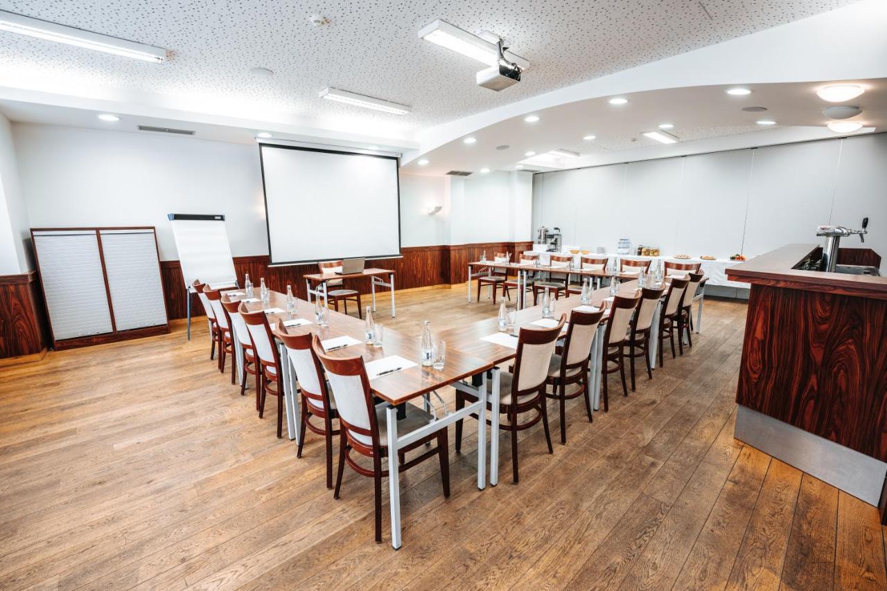 Hotel Artaban Zirovnice Экстерьер фото