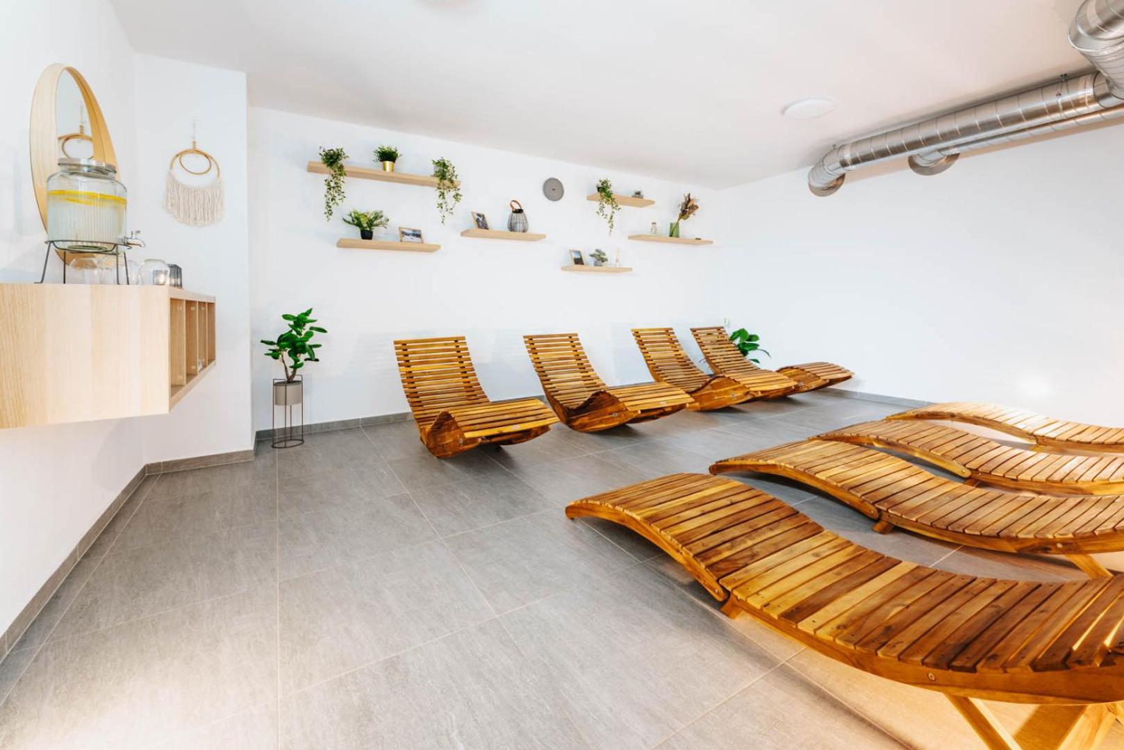Hotel Artaban Zirovnice Экстерьер фото